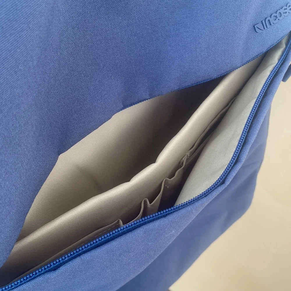 Incase Backpack (Color: Blue) - Picture 7 of 9